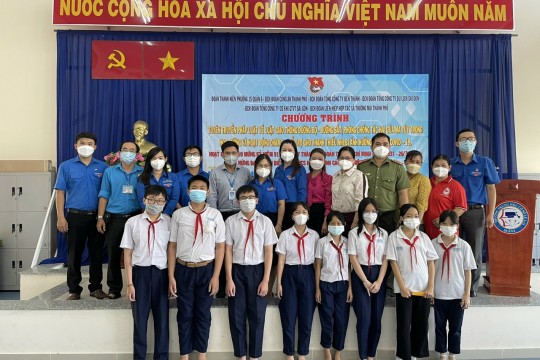 Tuyên truyền về tác hại của ma túy trong học đường và Luật giao thông đường bộ cho học sinh