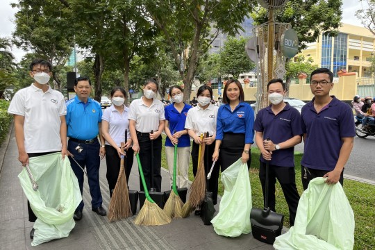 Chi đoàn Công ty TNHH Liên doanh khách sạn Plaza (Sofitel Plaza) hưởng ứng trào lưu "Sống xanh"